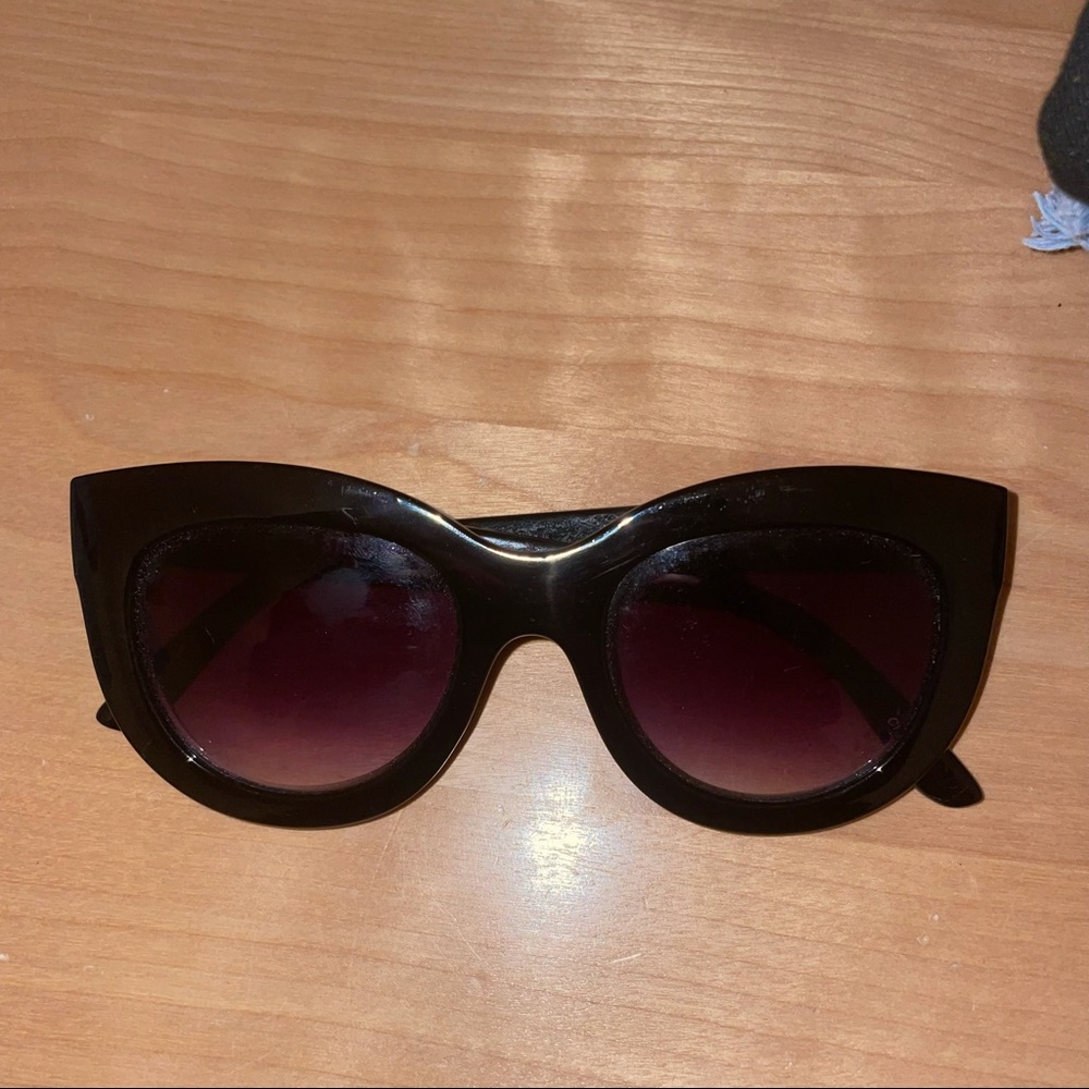 Steve Madden black cat eye sunglasses